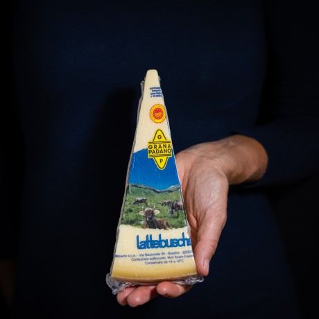 Grana Padano Käse g.U., 16 Monate gereift - 300 g Lattebusche - 1