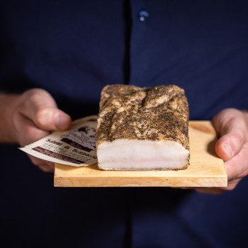 Piece of flavoured pork fatback - 600g