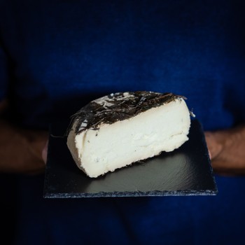 "L'Aromatico" Pecorino Cheese - 325/650/1300 g