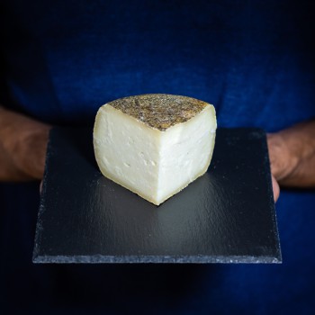 Aged Black Rind Pecorino Cheese - 350/700/1400g