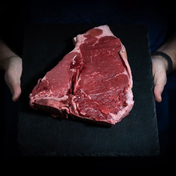 Chianina T-Bone steak with tenderloin
