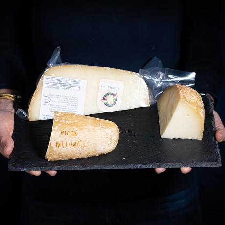 Provolone del Monaco Käse g.U. (am Stück) - 500 g Caseificio Perrusio - 1