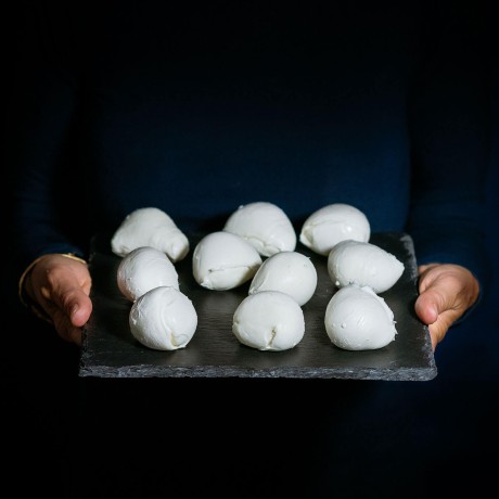 Bocconcini di Mozzarella di Bufala Campana DOP
 Peso-250 gr