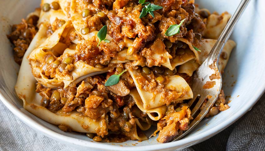 Pasta con ragù di lenticchie